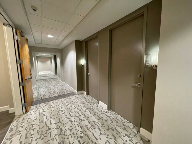 Foto del edificio - Modern High-Rise Condo in Downtown Orlando...