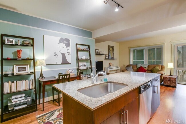 Foto del edificio - 699 John St