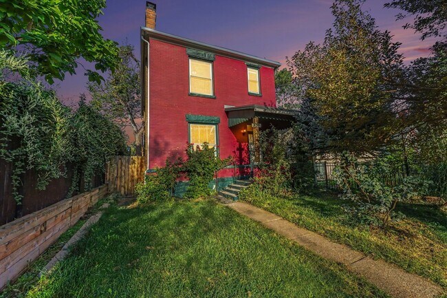 Building Photo - 2315 Franklin St