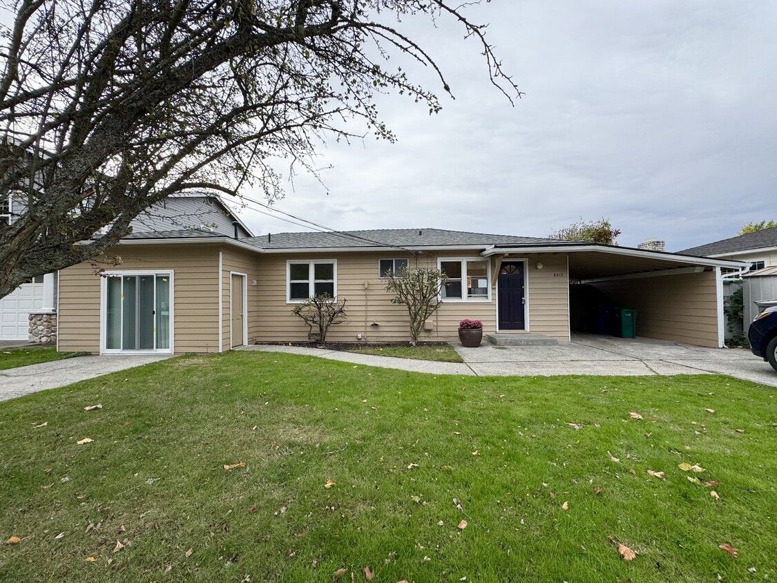 Foto principal - 6513 102nd Ave NE