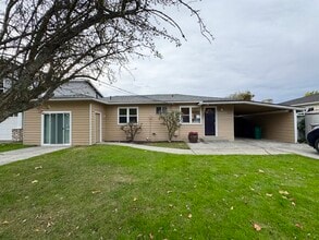 Building Photo - 6513 102nd Ave NE