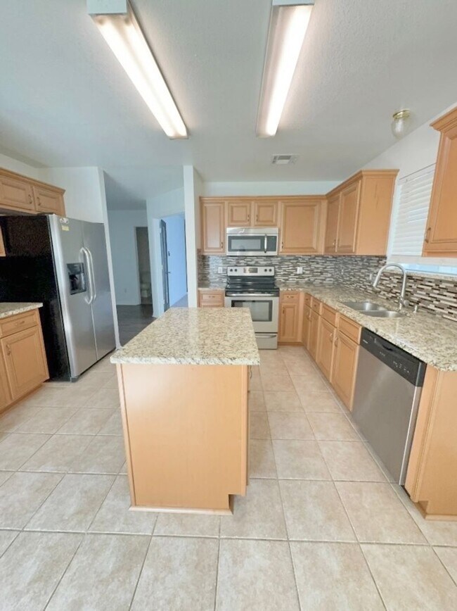Building Photo - 3Bd/3Ba in Killeen, TX!