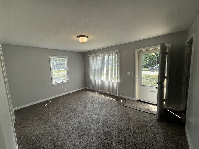 Foto del edificio - Remodeled 4 Bedroom Home