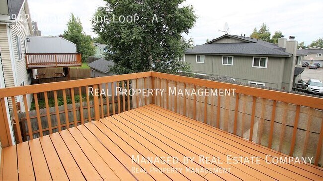Building Photo - Dog Friendly South Anchorage 3 bed Townhom...