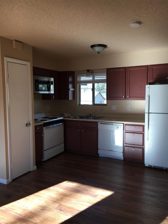 2609 E Dale St Unit 1B, Colorado Springs, CO 80909 Room for Rent in