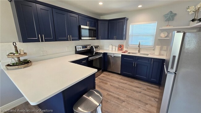 Foto del edificio - 681 Lake June Rd