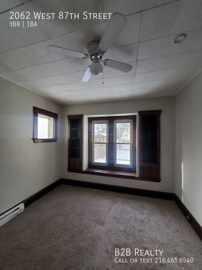 Building Photo - 2062 W 87th St