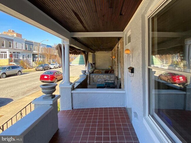 Building Photo - 3707 Elm Ave