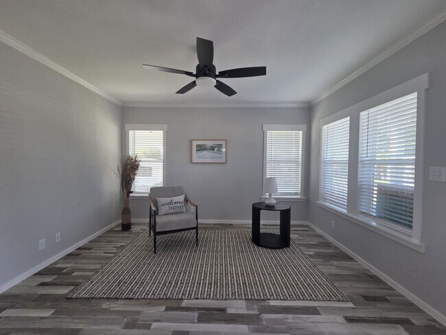 Foto del edificio - 2873 Wild Horse Rd