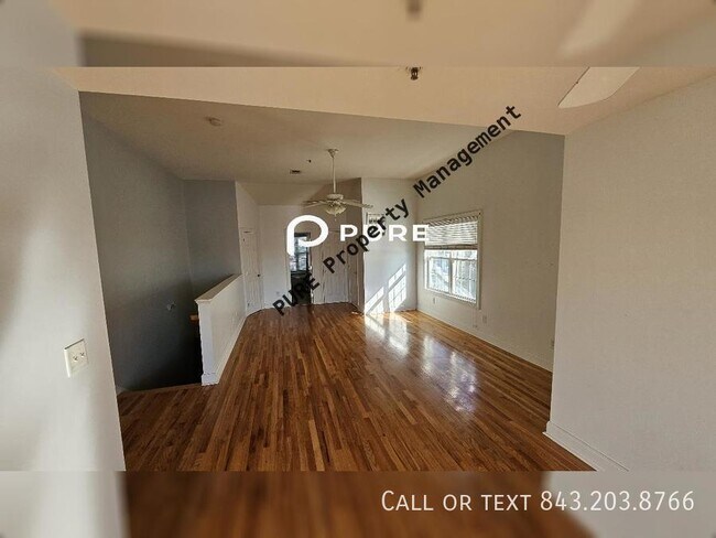 Foto del edificio - 3 bedroom N. CHS LAKE VIEW AVAILABLE NOW!!!