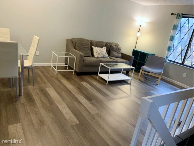 Foto del edificio - 2 br, 1.5 bath Condo - 3054 Cooper Bluff Dr