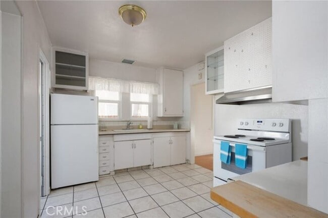 Building Photo - 4211 Elmwood Ct