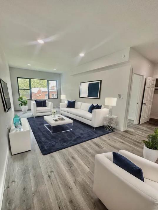 Foto principal - 214-33 41st Ave