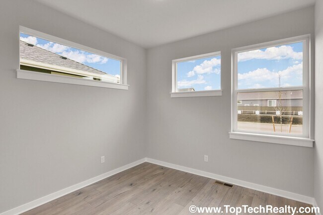 Building Photo - Gorgeous Modern New Construction 3BD · 2.5...