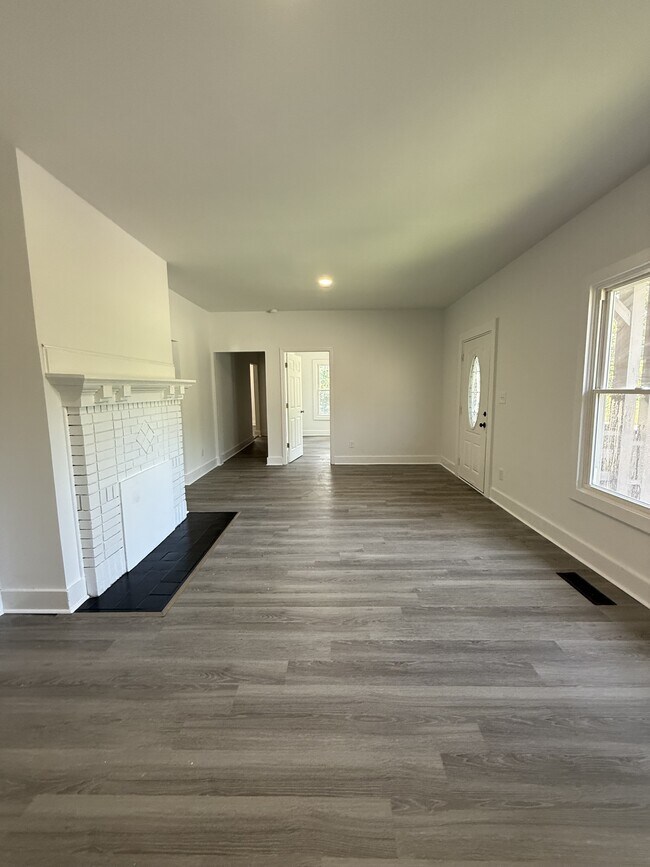 Foto del edificio - 1031 Cotton Ave SW