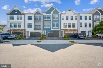 Building Photo - 25443 Hartland Orch Ter