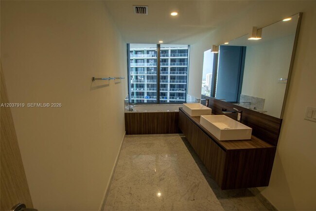 Foto del edificio - 1000 Brickell Plaza