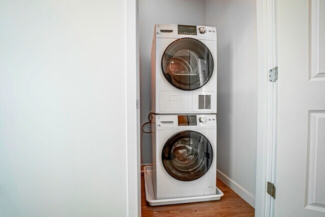 Interior Photo - The Hamilton at Grand Plaza