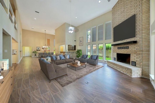 Building Photo - 10535 Moorcreek Dr