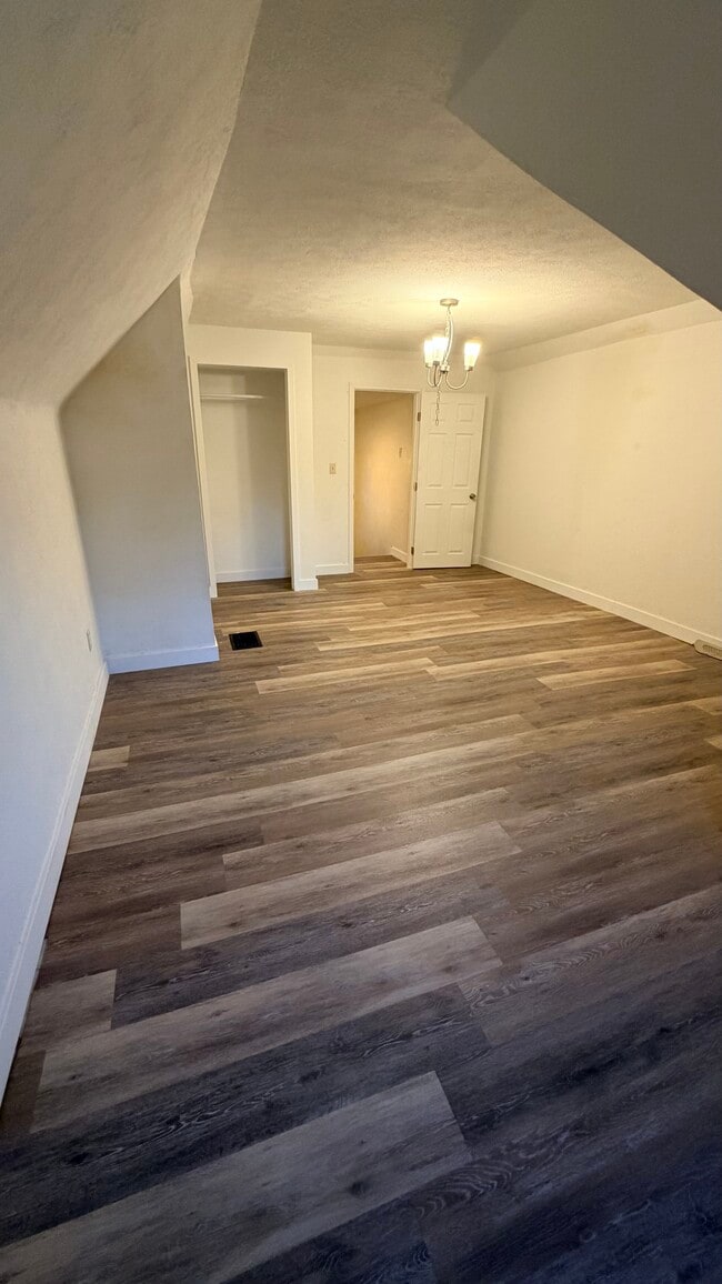 Building Photo - 1109 4th St