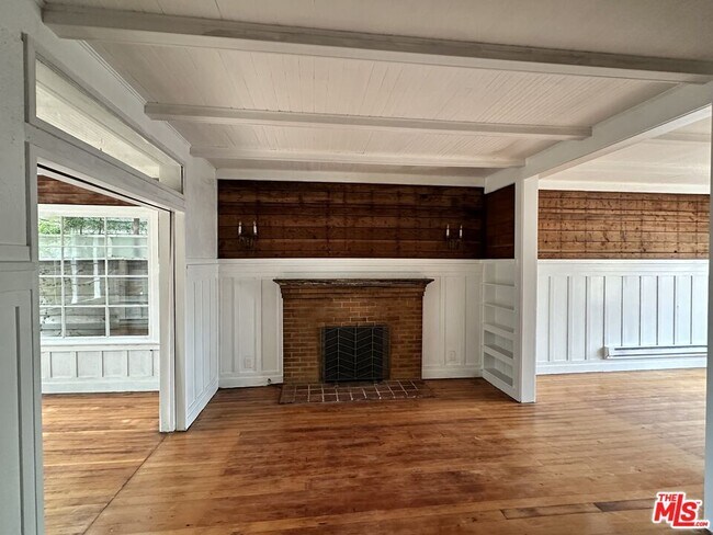 Foto del edificio - 49 Dudley Ave