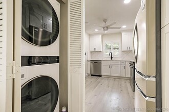 Building Photo - 300 Intracoastal Pl