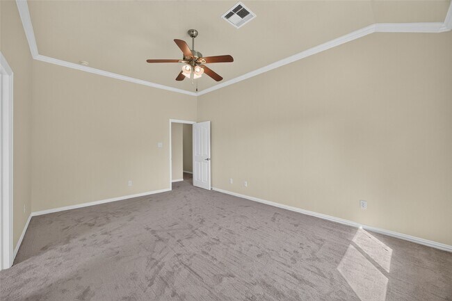 Building Photo - 24715 Hikers Bend Dr