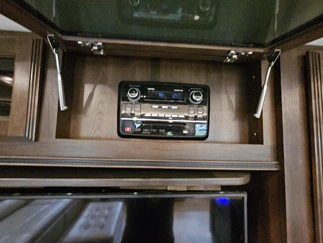 Building Photo - 165 Heath Dr