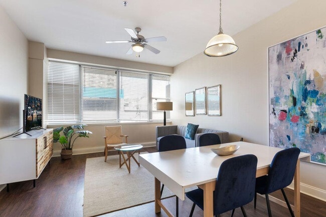 Foto del edificio - 925 Common St