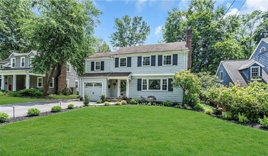 Building Photo - 20 Oak Hills Rd
