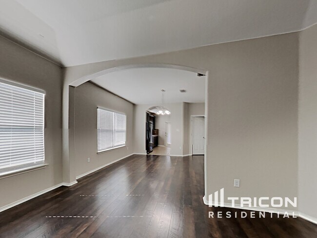 Foto del edificio - 1335 Crane Ct