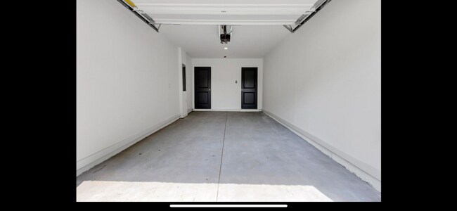 Foto del edificio - Beautiful Grant Park Condo