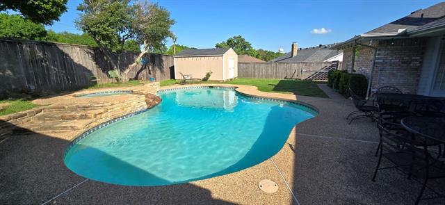 Building Photo - 715 Corinthian Pl