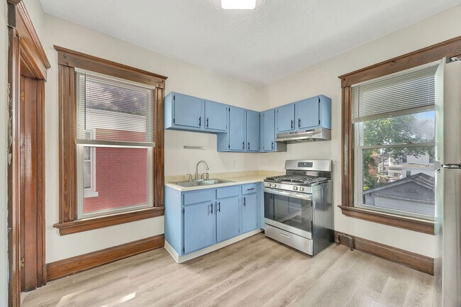 Foto del edificio - 2421 Kenilworth Ave