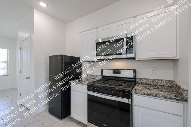 Foto del edificio - 5720 W Sunrise Dr