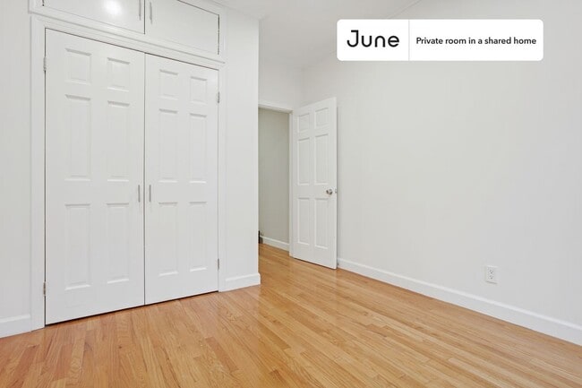 Foto del edificio - Room in Shared 4 bed/1 bath home