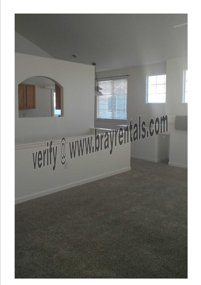 Building Photo - 2458 Thunder Mountain Dr