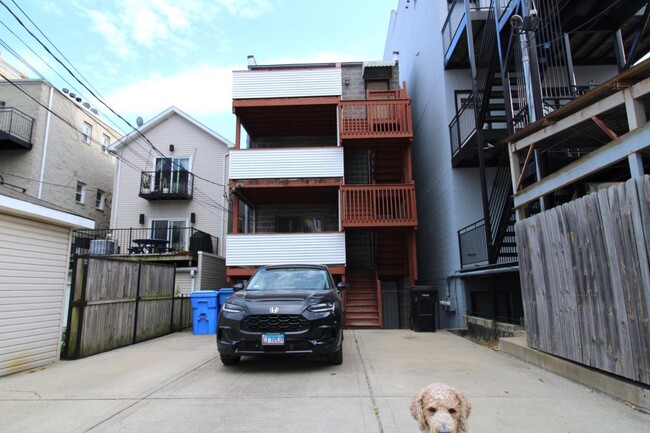 Foto del edificio - 2 bedroom in Chicago IL 60642