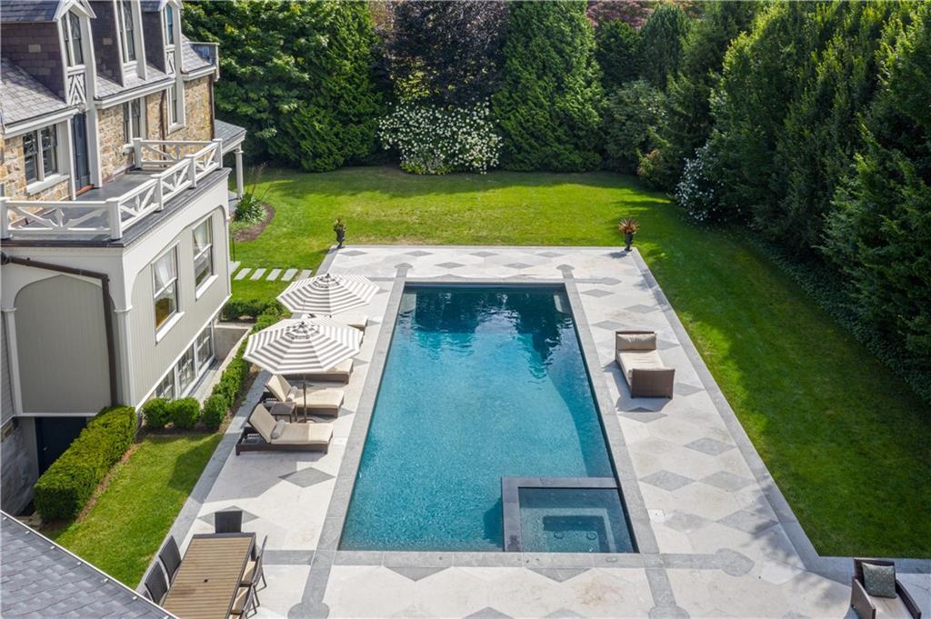 Foto principal - 425 Bellevue Ave