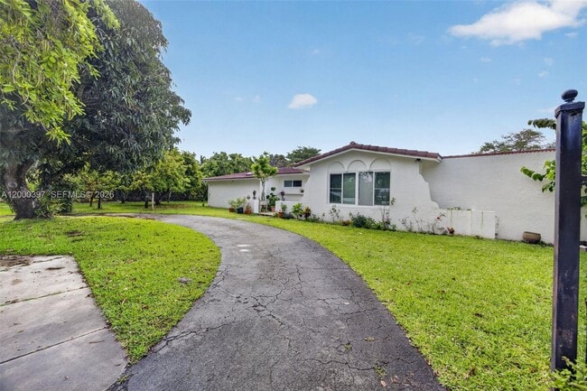 Foto del edificio - 7690 SW 128th St