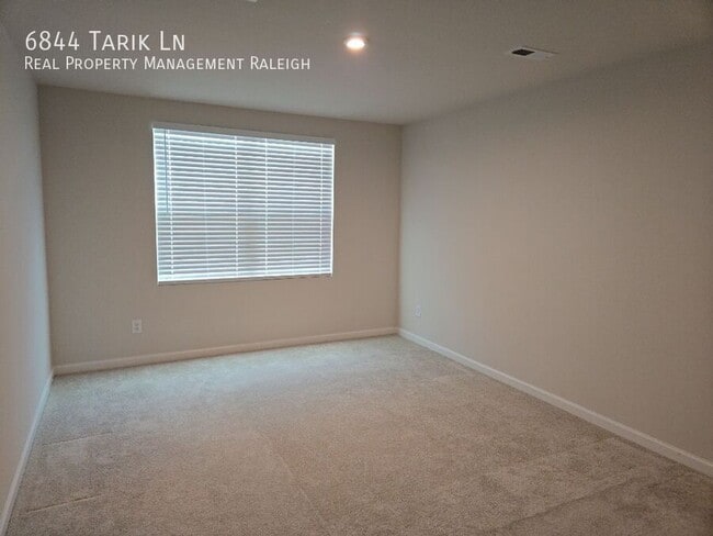 Building Photo - 6844 Tarik Ln