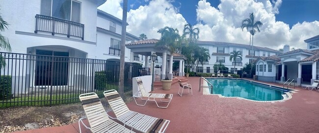 Photo - 725 SW 148th Ave House