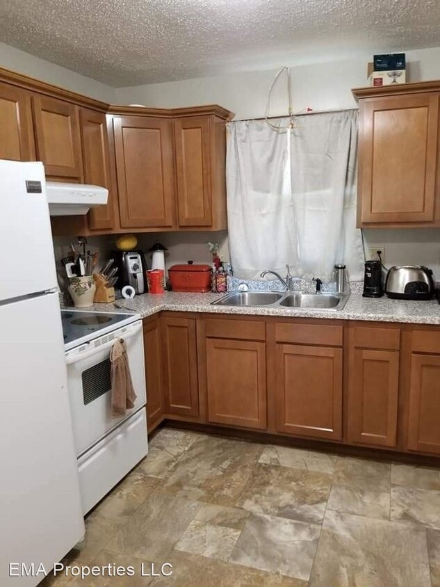 Primary Photo - 2 br, 1 bath House - 411 E 13th Ave.