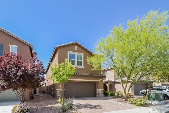 Building Photo - *COMING SOON 7-22-24* Breathtaking 5 Bedro...