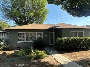 Building Photo - 1808 Oakwood Ave