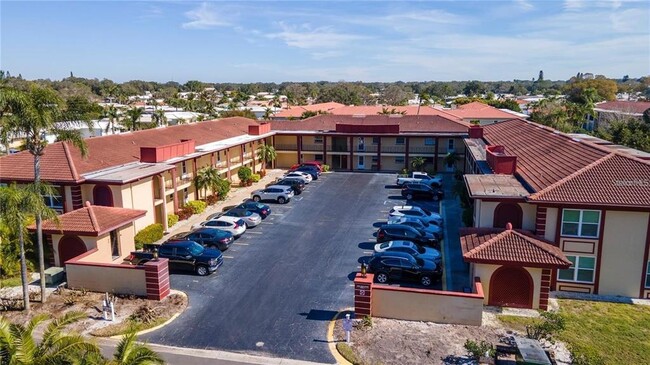 Building Photo - 10351 Regal Dr