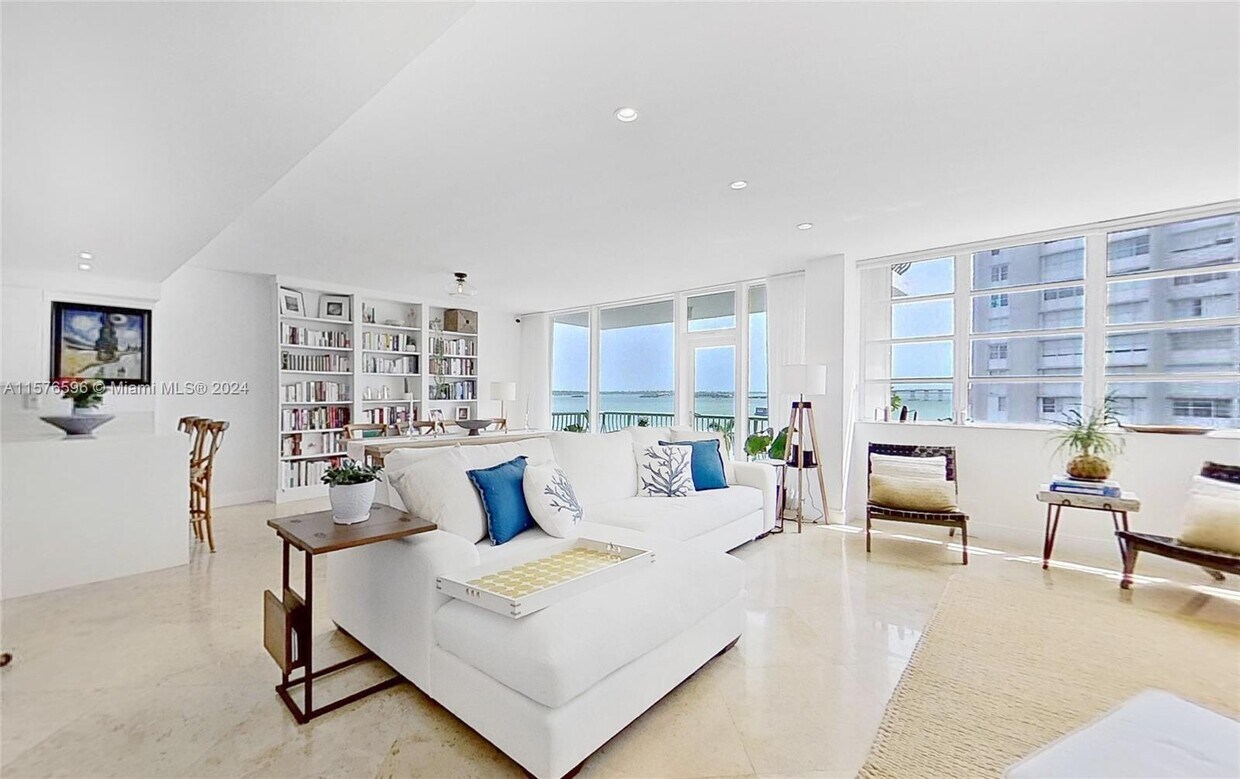 Primary Photo - 1408 Brickell Bay Dr