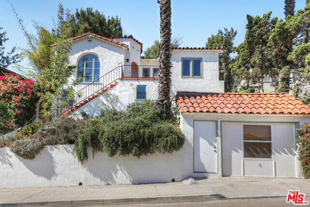 Primary Photo - 2209 Valentine St