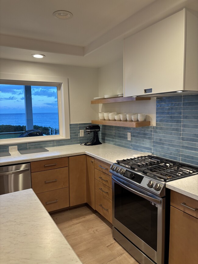 Building Photo - 90031 Cape Arago Hwy