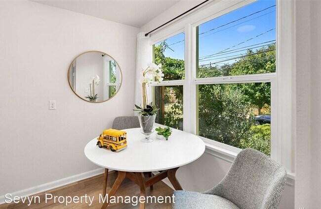 Foto del edificio - 3 br, 2 bath House - 510 27th Ave.